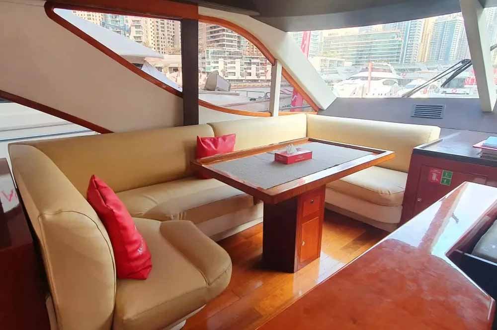 70 Ft- Lxury Yacht Dubai
