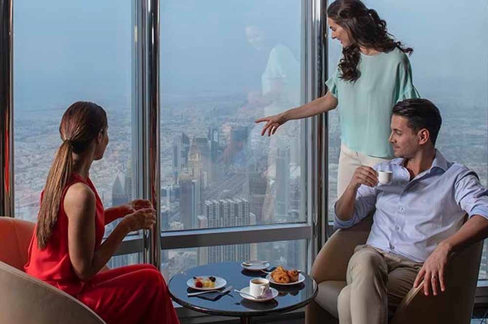 View Dubai City while enjoying snacks with Burj Khalifa with Cafe Treat tickets