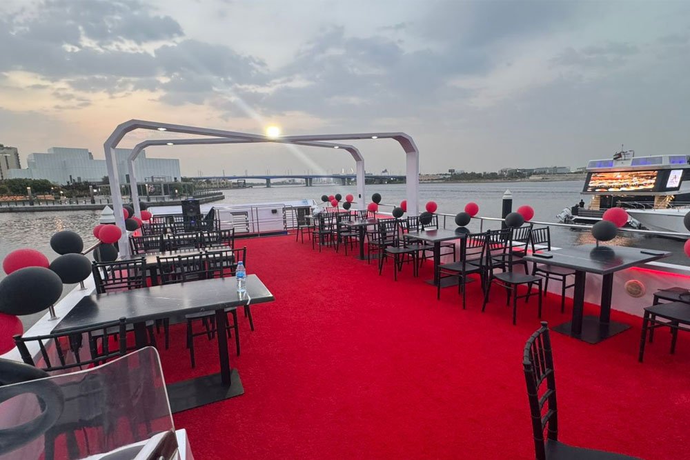 Canal Cruise Upper Deck
