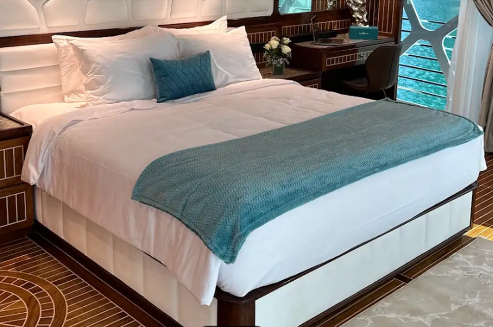 New Year Super Yacht Orchid Bedroom