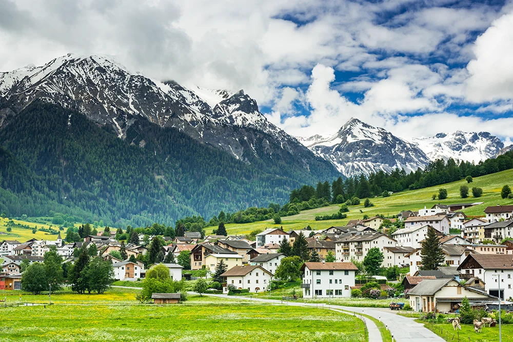 9 Nights Europe Tour Package – Closed